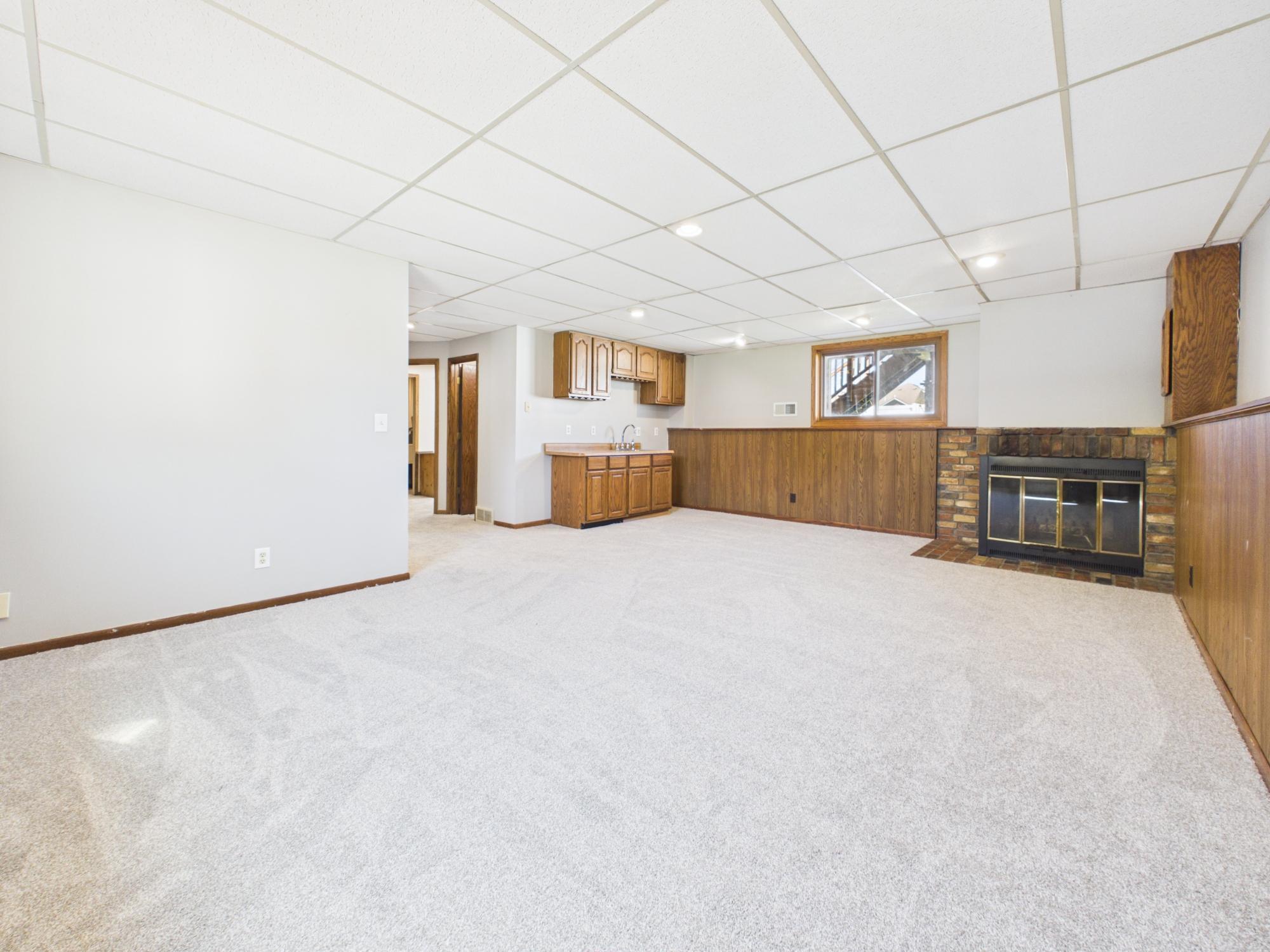 9380 Hale Avenue S, Cottage Grove, MN 55016