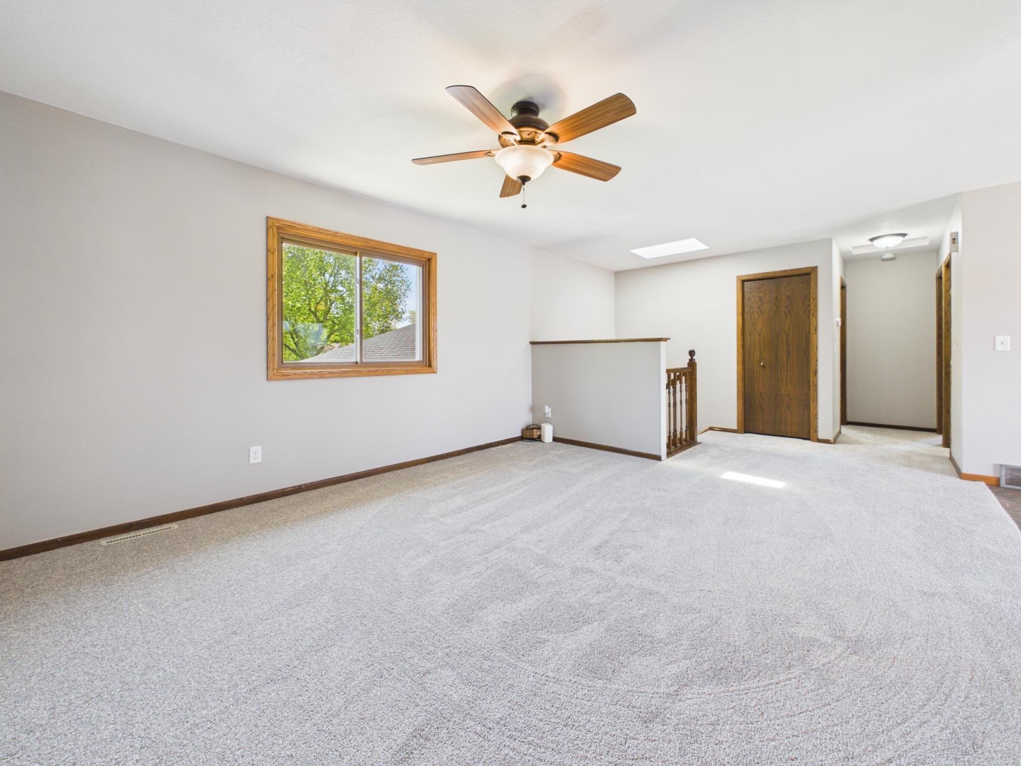 9380 Hale Avenue S, Cottage Grove, MN 55016
