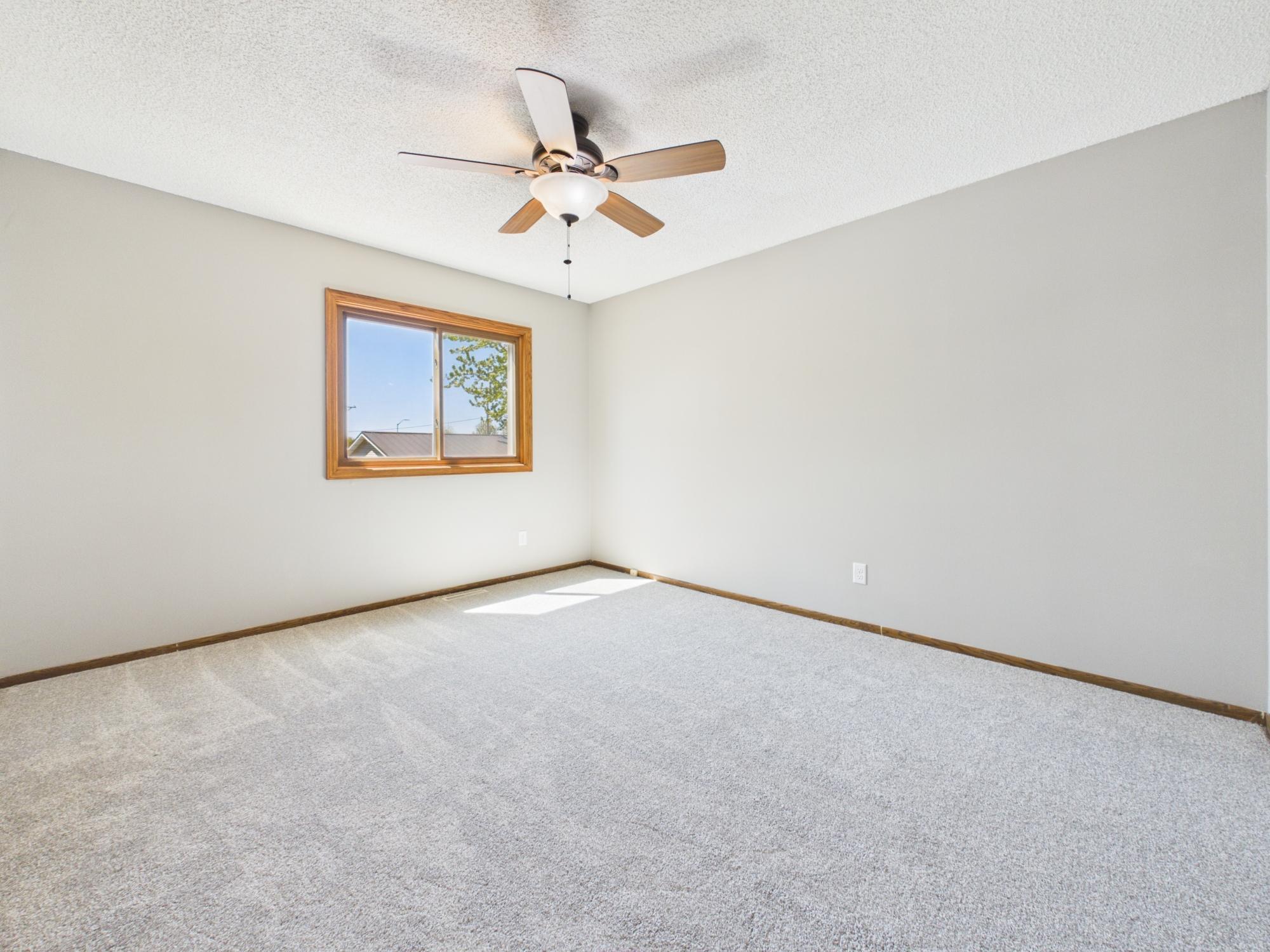 9380 Hale Avenue S, Cottage Grove, MN 55016