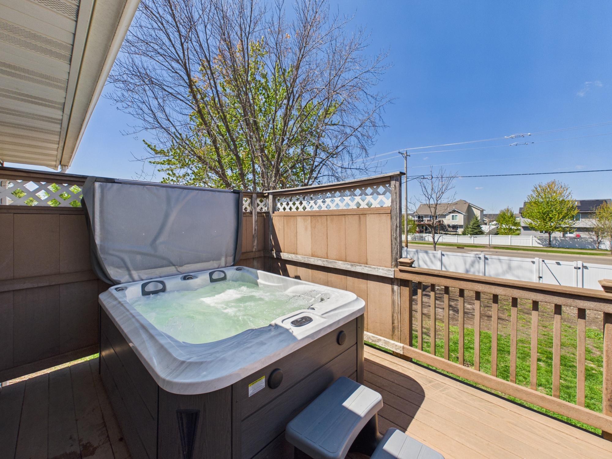 9380 Hale Avenue S, Cottage Grove, MN 55016