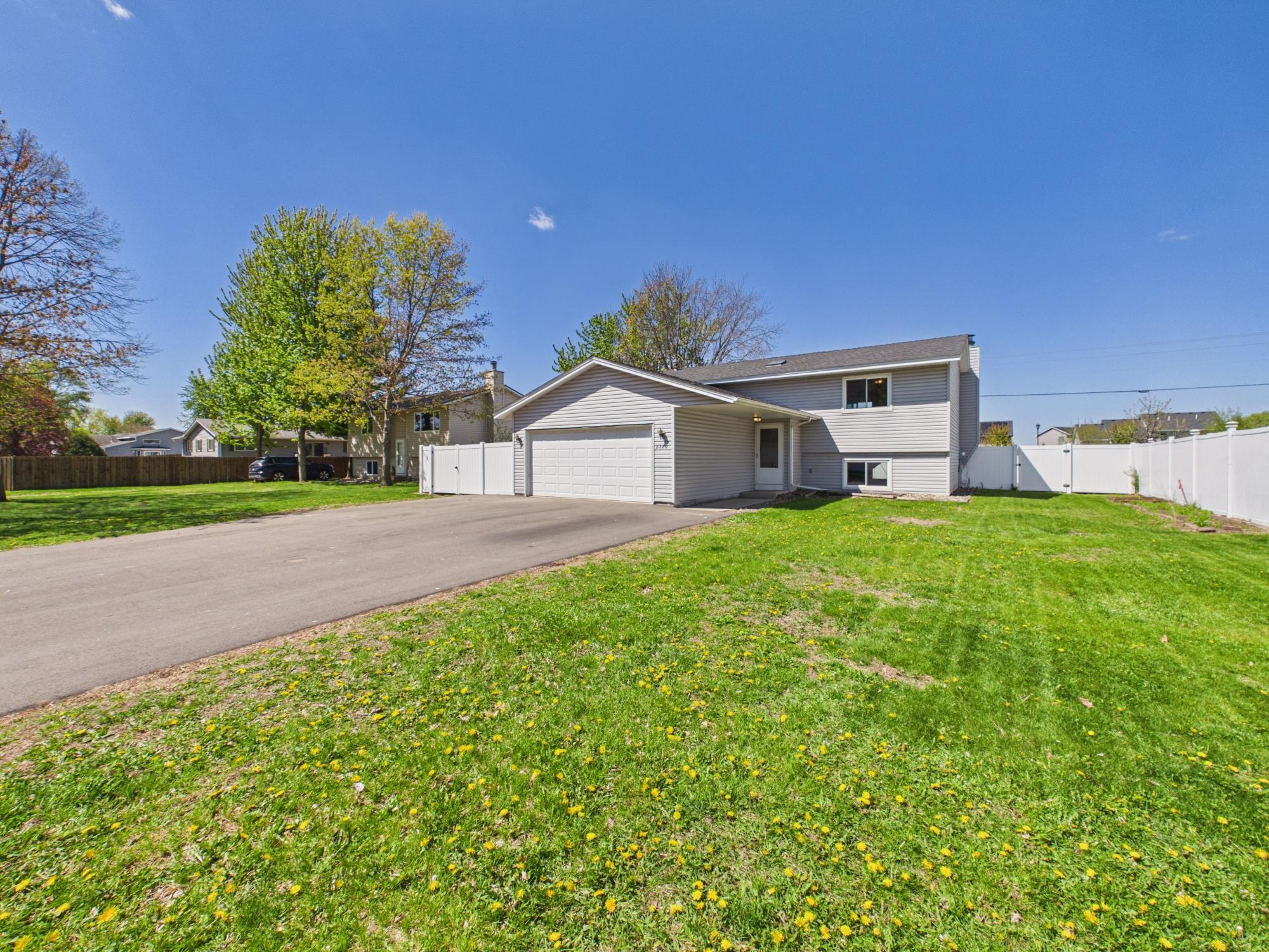 9380 Hale Avenue S, Cottage Grove, MN 55016