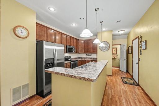 1601 Sumac Circle, B, Carver, MN 55315