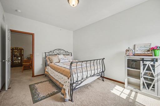 1601 Sumac Circle, B, Carver, MN 55315
