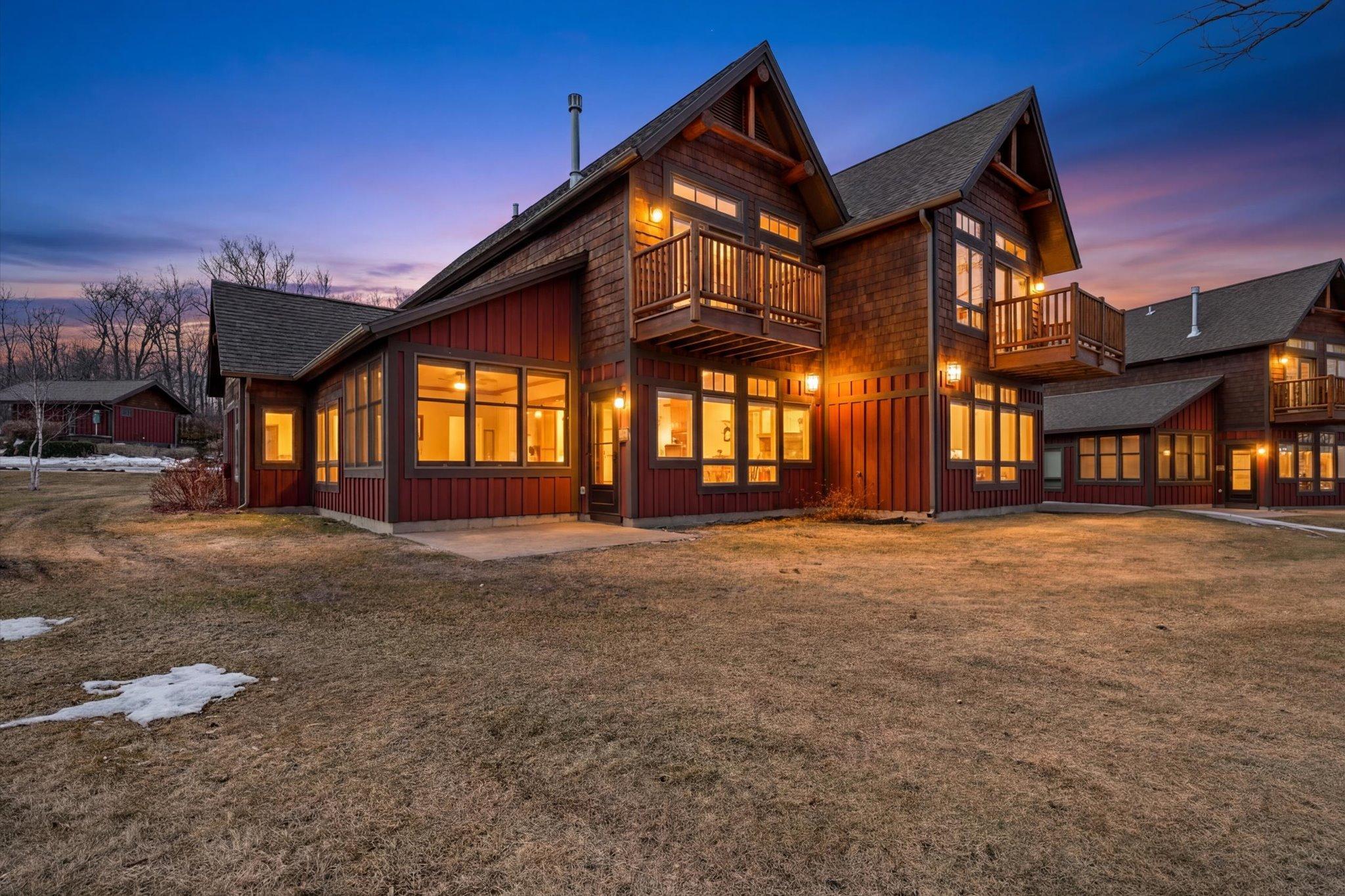 50-6922 Beach View Ln Twilight 1.jpg