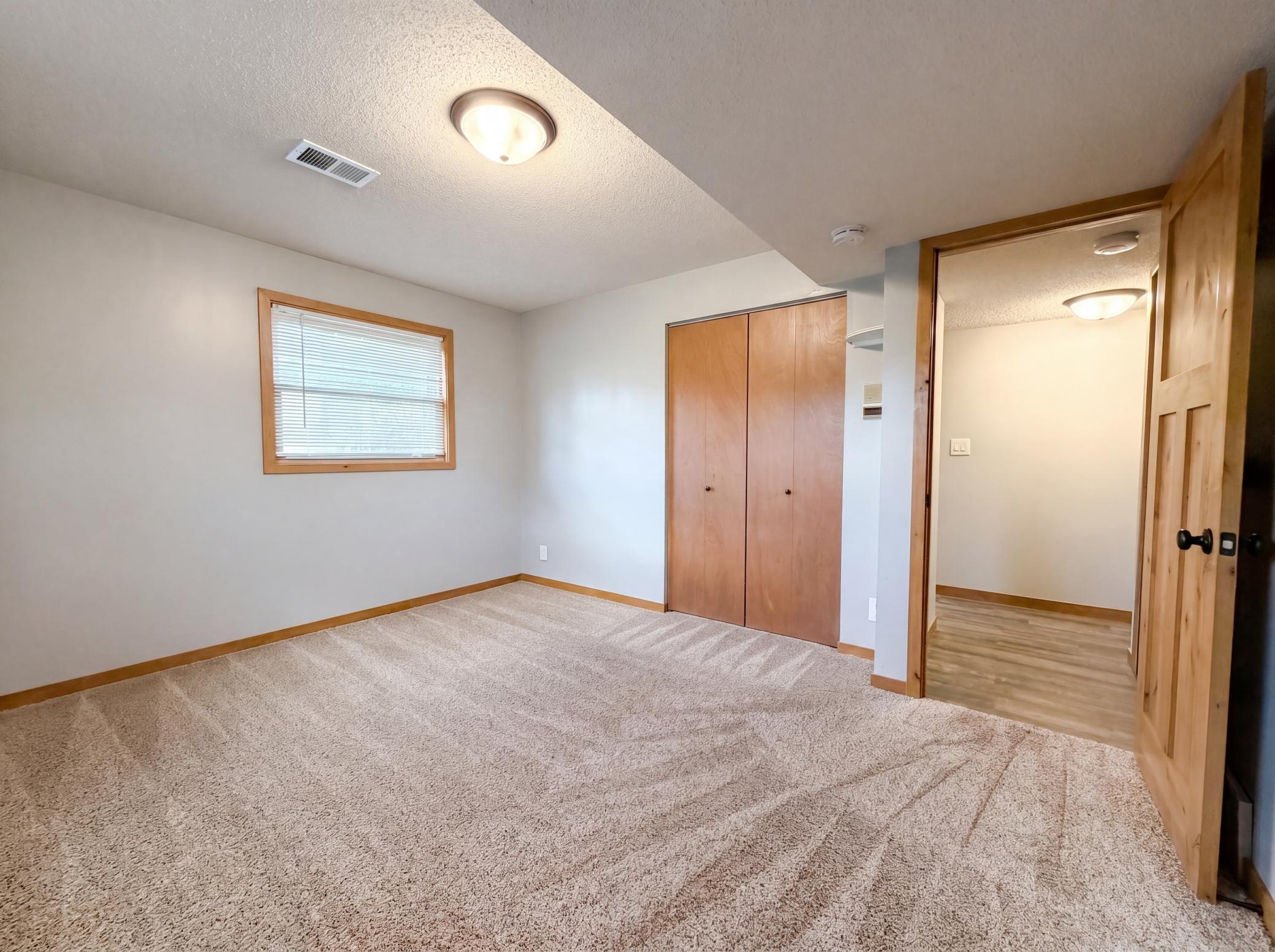 listing_13.jpg