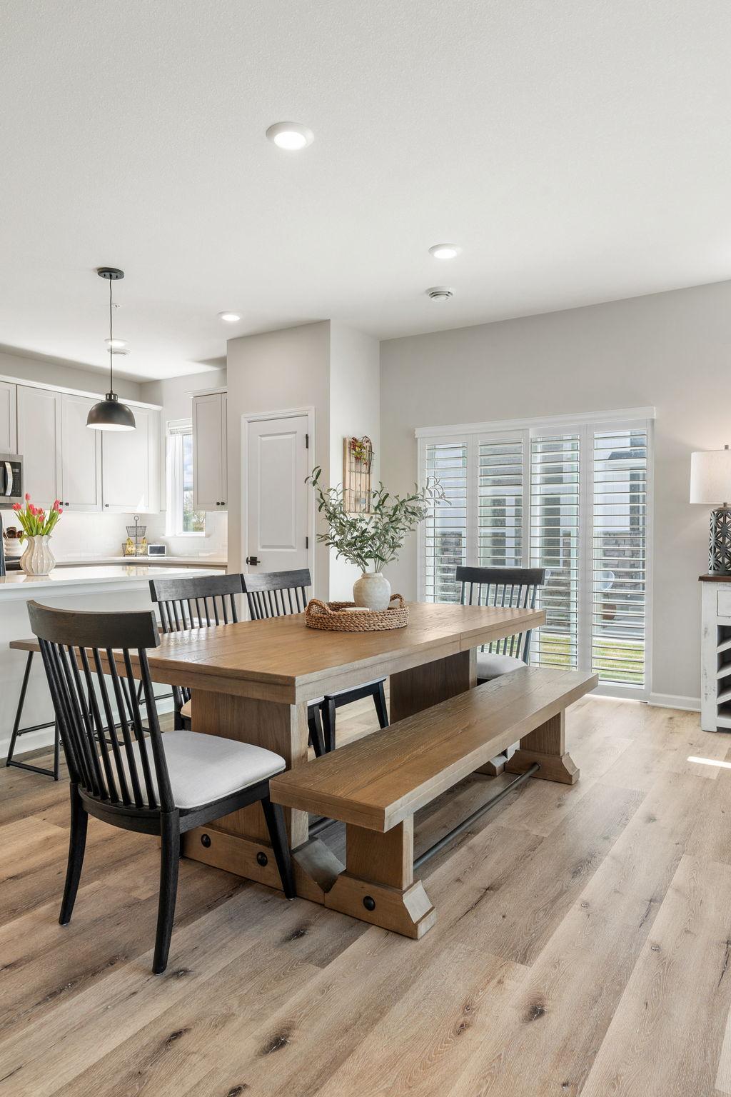 25-web-or-mls-625 E Blossom Cir-25.jpg