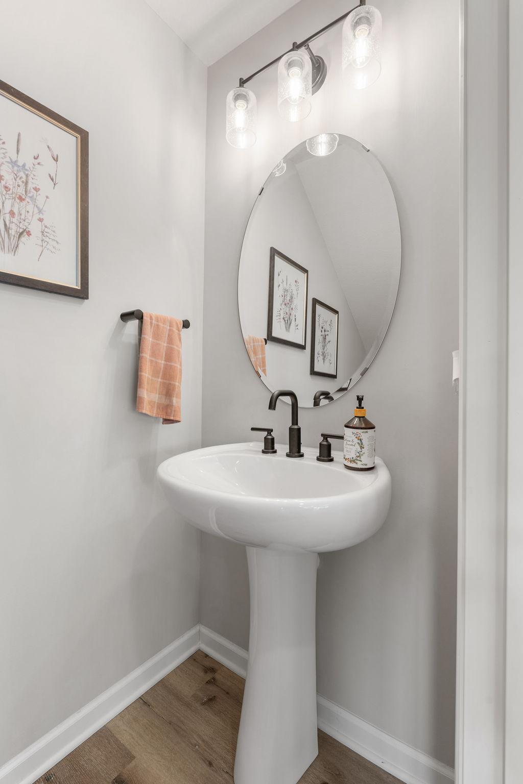 30-web-or-mls-625 E Blossom Cir-30.jpg