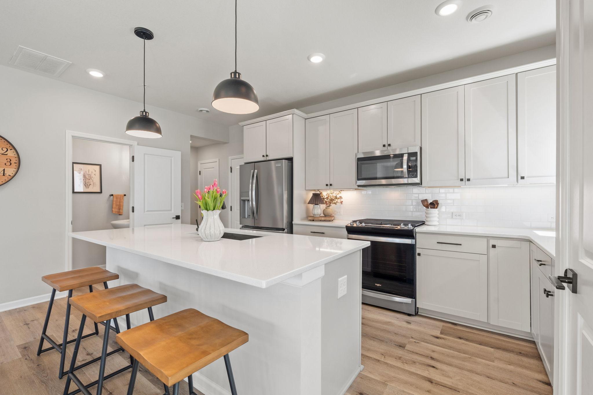 29-web-or-mls-625 E Blossom Cir-29.jpg