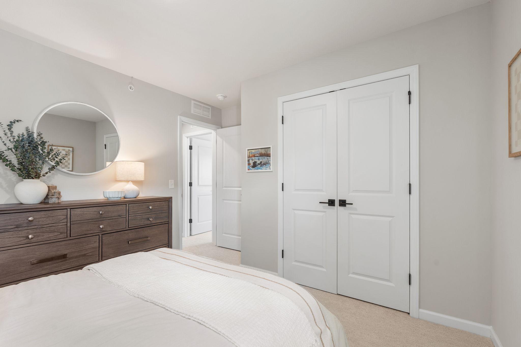 34-web-or-mls-625 E Blossom Cir-34.jpg