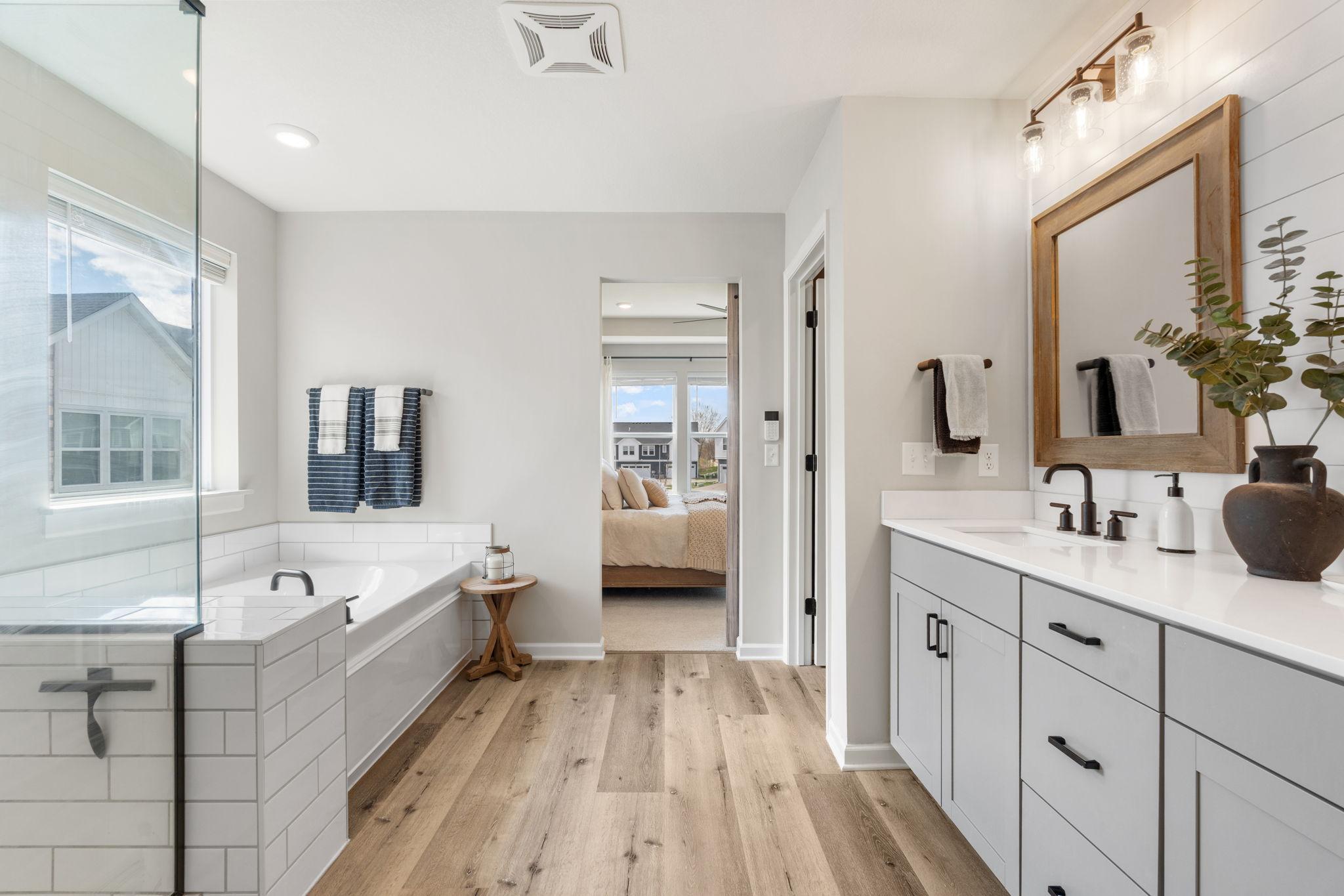 47-web-or-mls-625 E Blossom Cir-47.jpg