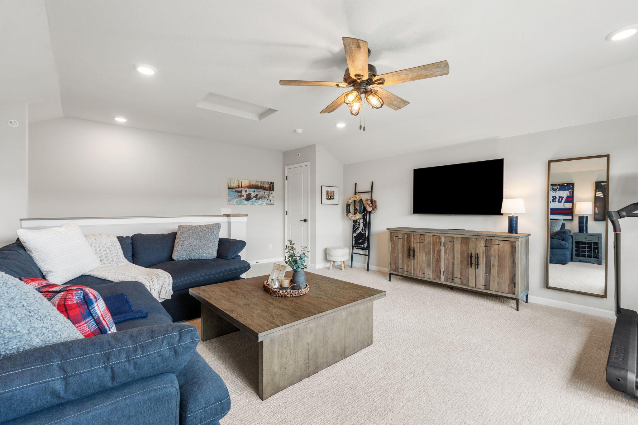 50-web-or-mls-625 E Blossom Cir-50.jpg