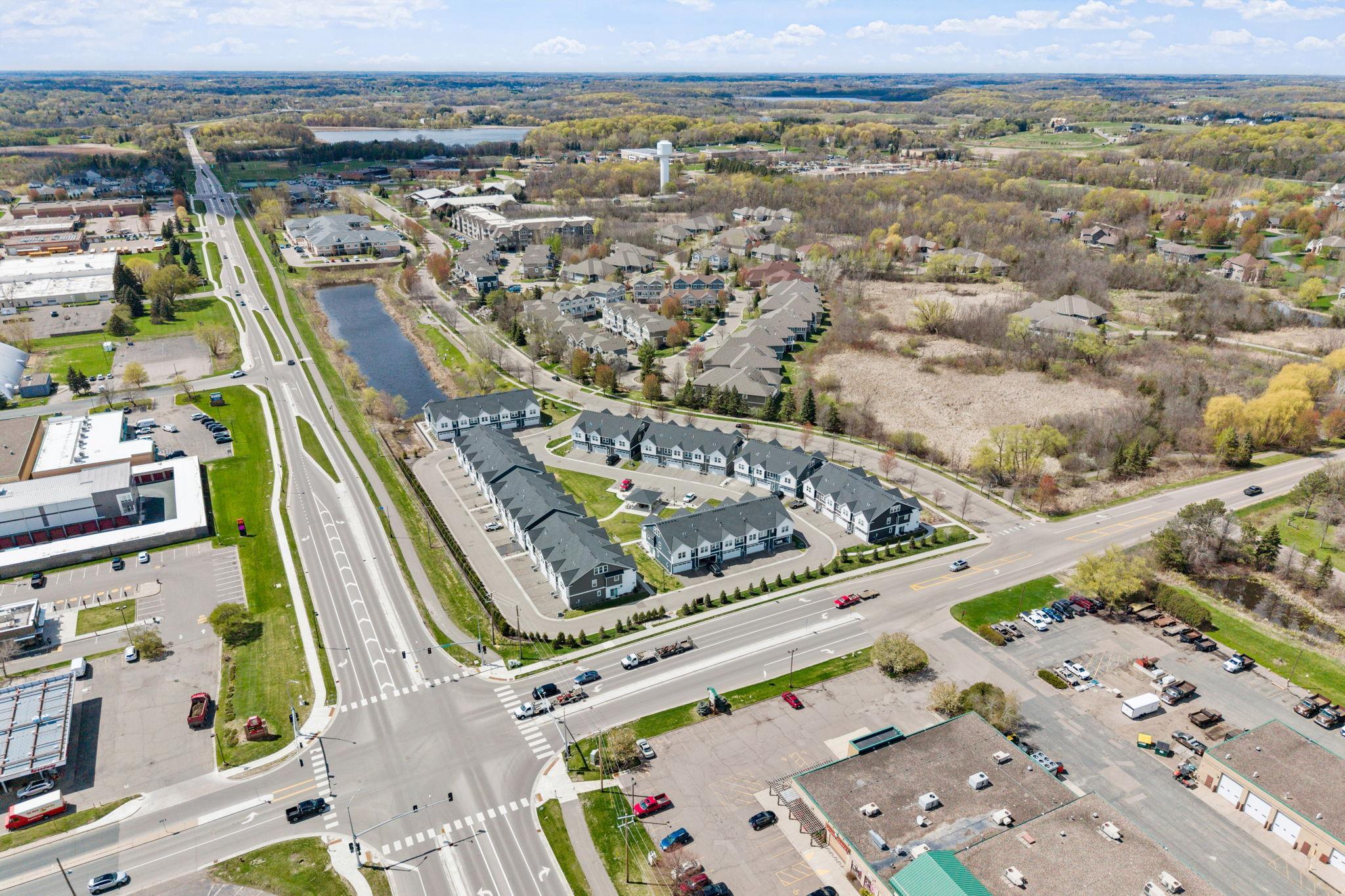12-web-or-mls-625 E Blossom Cir-12.jpg