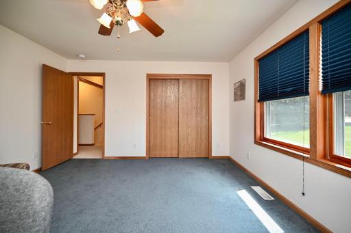 213 Sunset Avenue NW, Altura, MN 55910