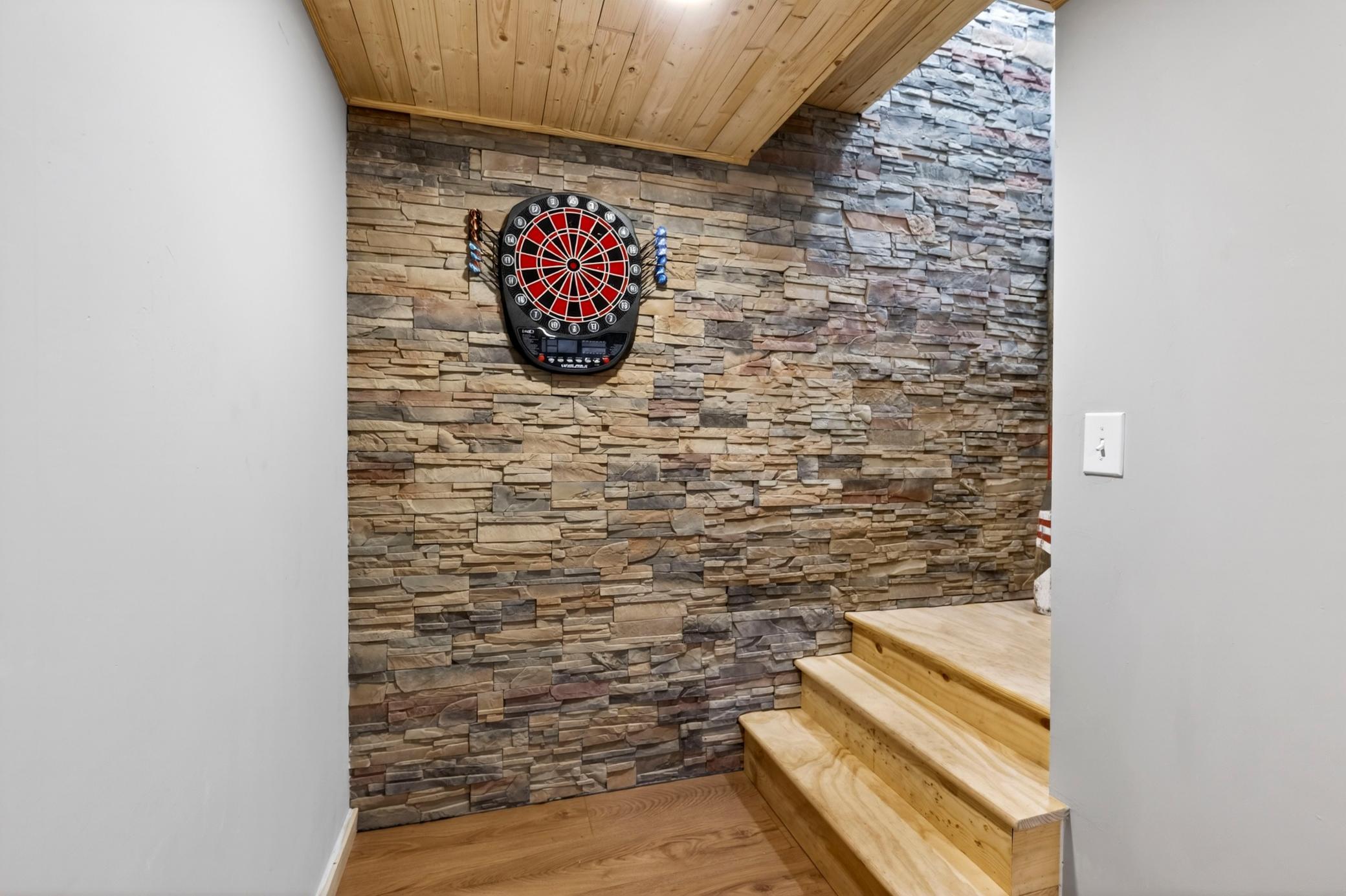 1188N-Hillside-Ln-122.jpg