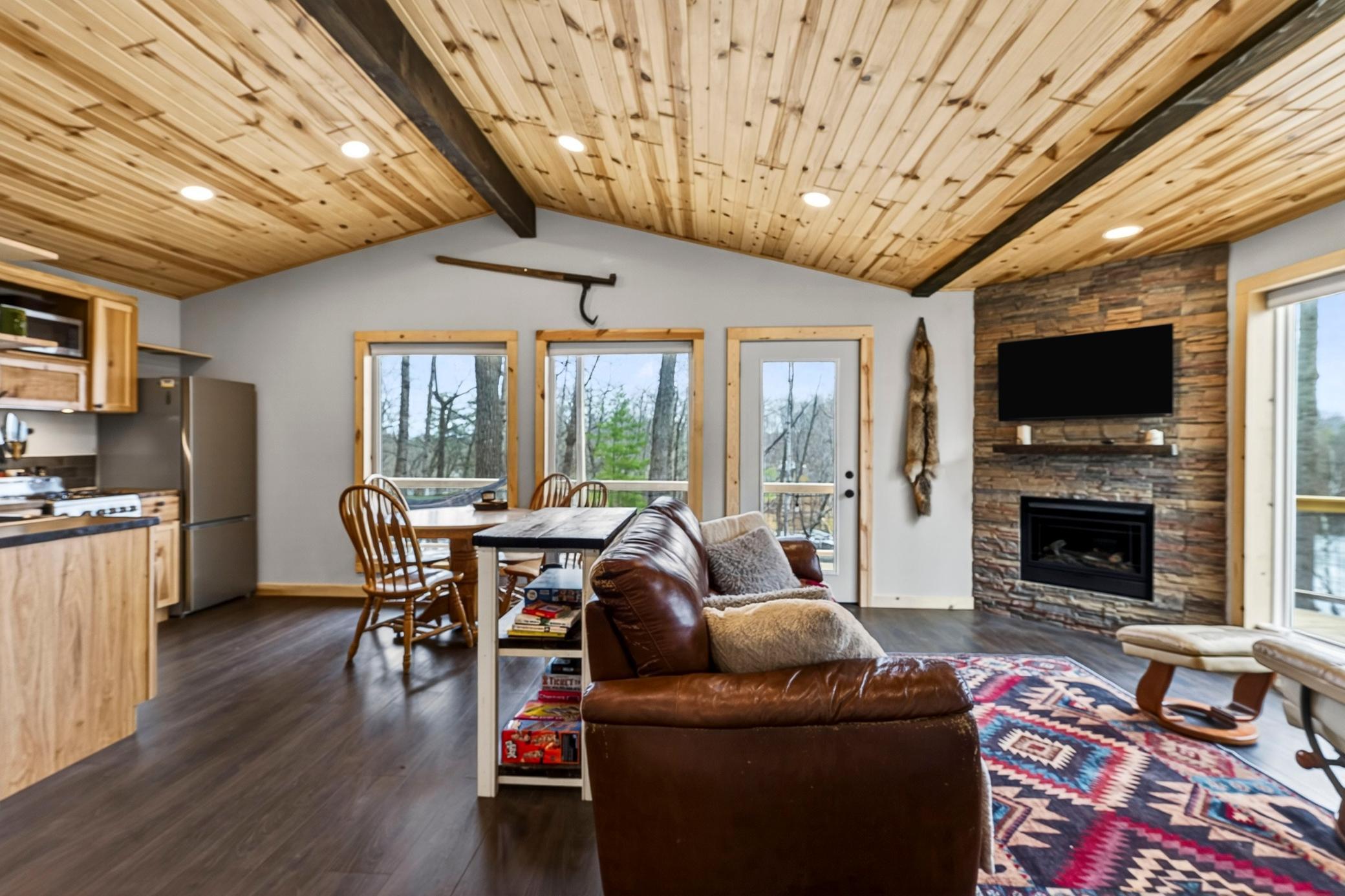 1188N-Hillside-Ln-84.jpg