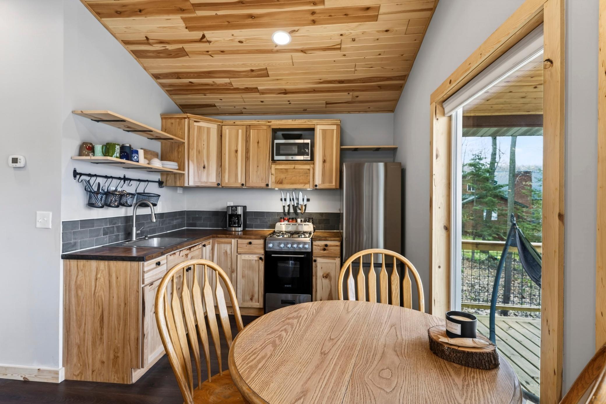 1188N-Hillside-Ln-92.jpg