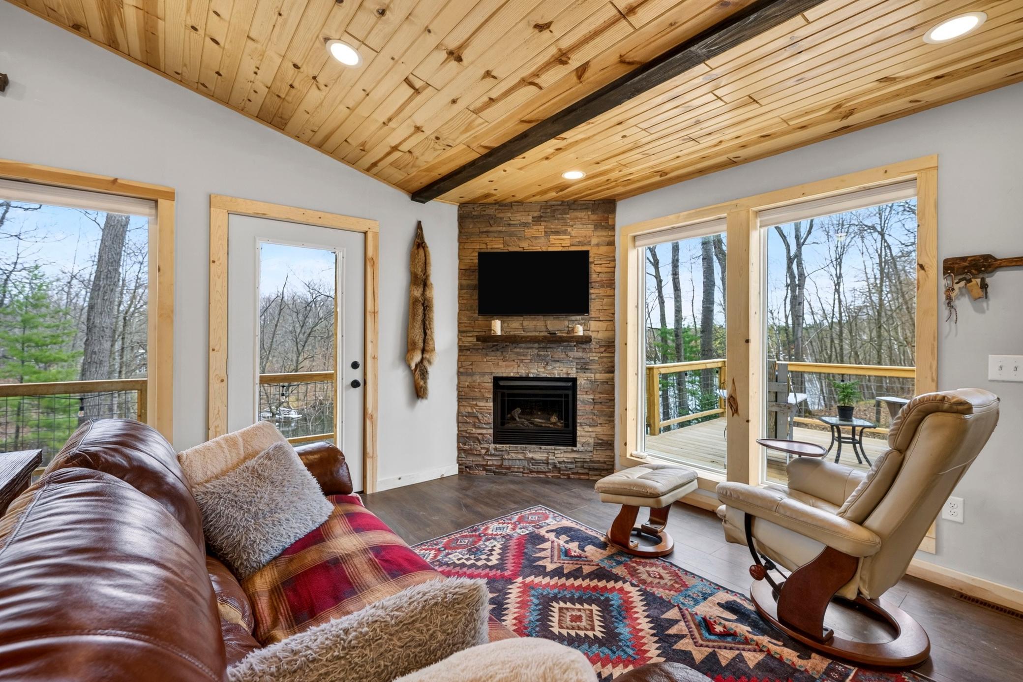 1188N-Hillside-Ln-83.jpg