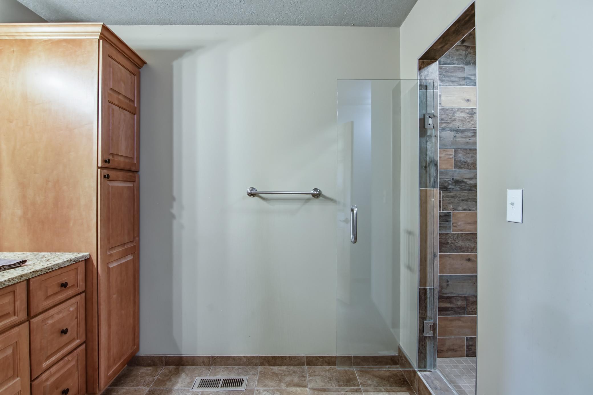 07-MasterBathroom-1-jpg.jpg