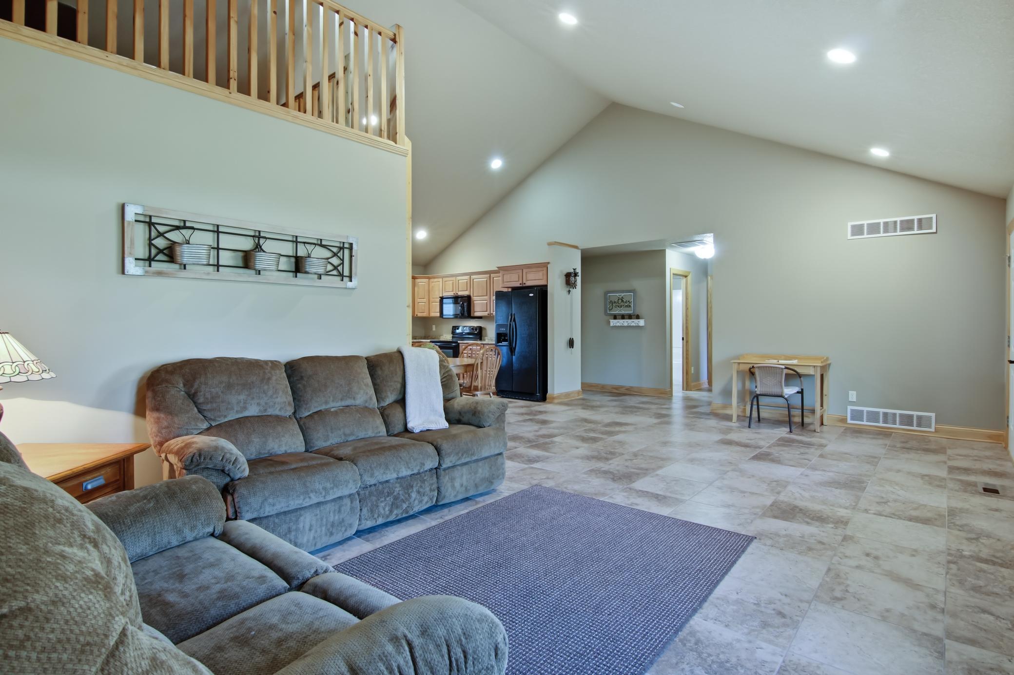 02-LivingRoom-4-jpg.jpg