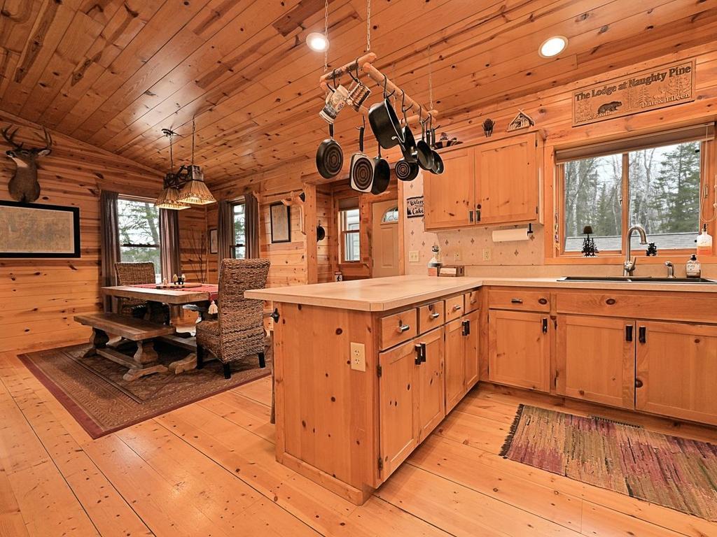Kitchen peninsula
