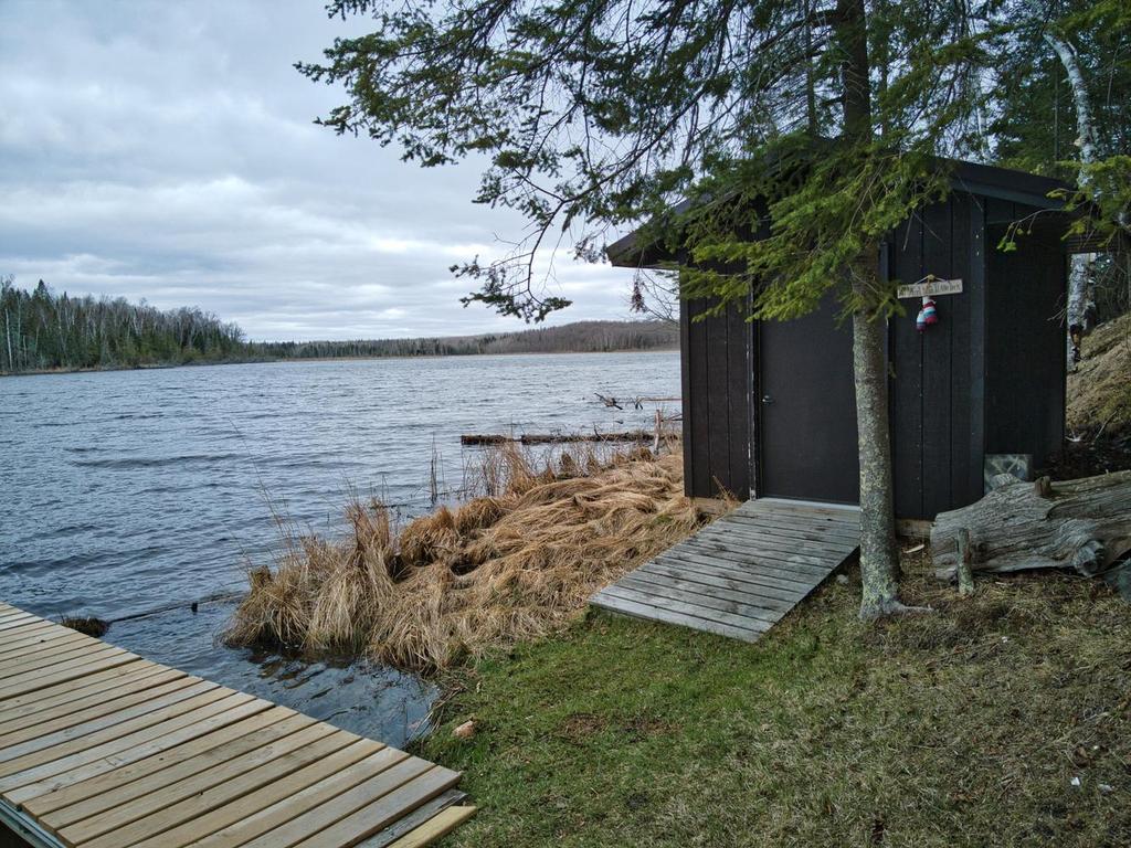 Dock to boathouse