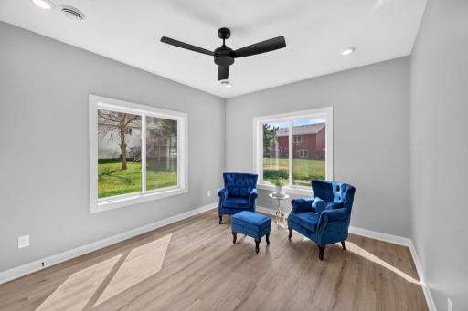 1002 11th Place NW, Kasson, MN 55944