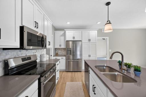 1002 11th Place NW, Kasson, MN 55944