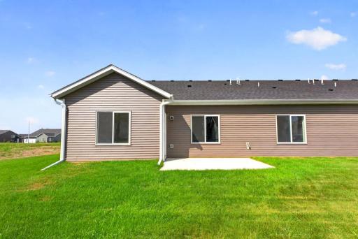 1002 11th Place NW, Kasson, MN 55944