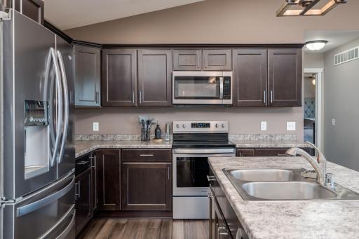 1906 Rock Ridge Lane, Saint Peter, MN 56082