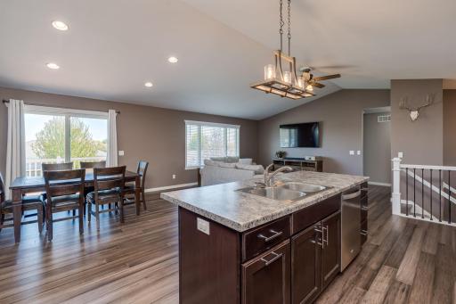 1906 Rock Ridge Lane, Saint Peter, MN 56082