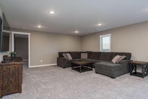 1906 Rock Ridge Lane, Saint Peter, MN 56082