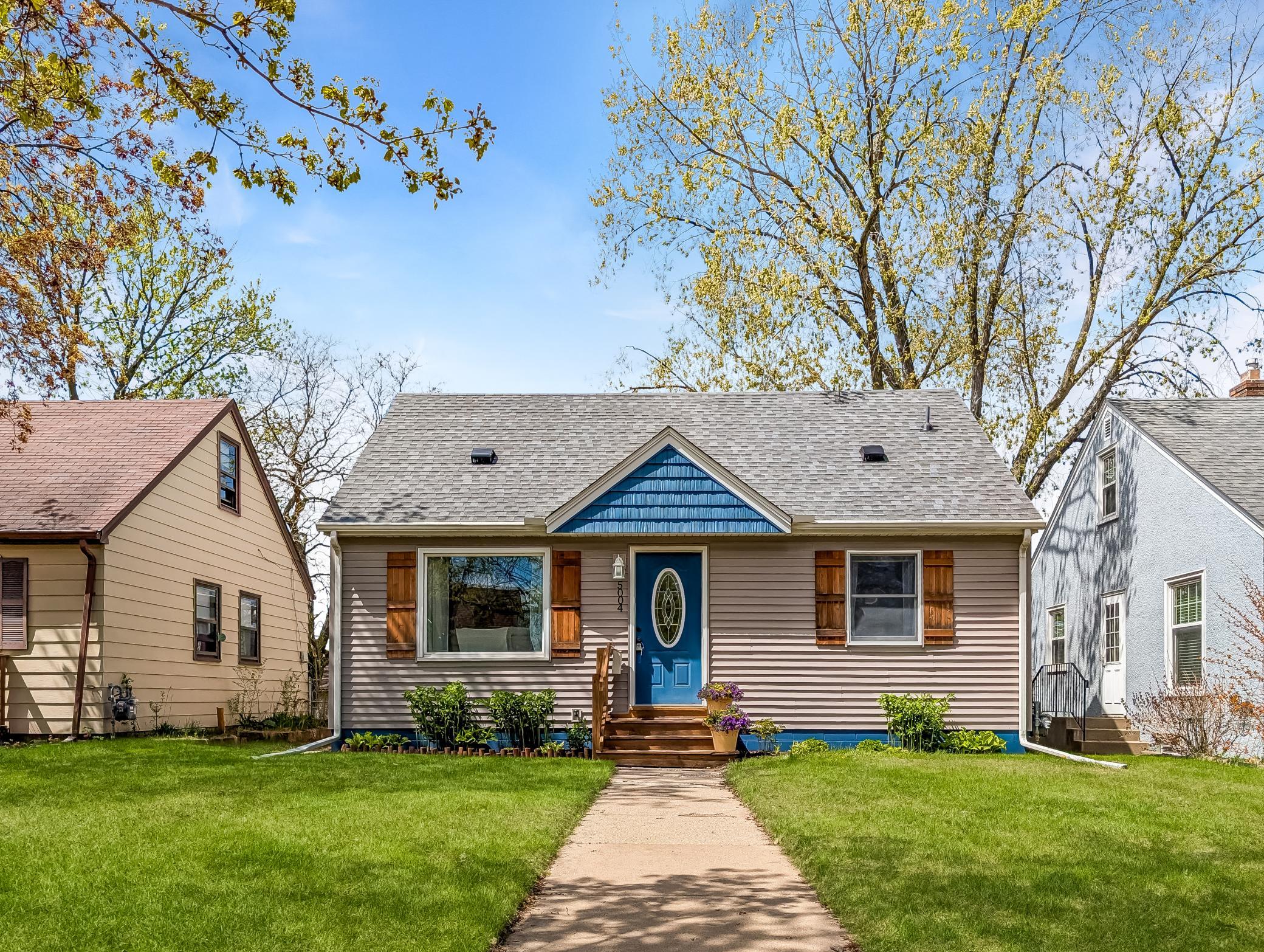 Welcome to 5004 5th St NE!
