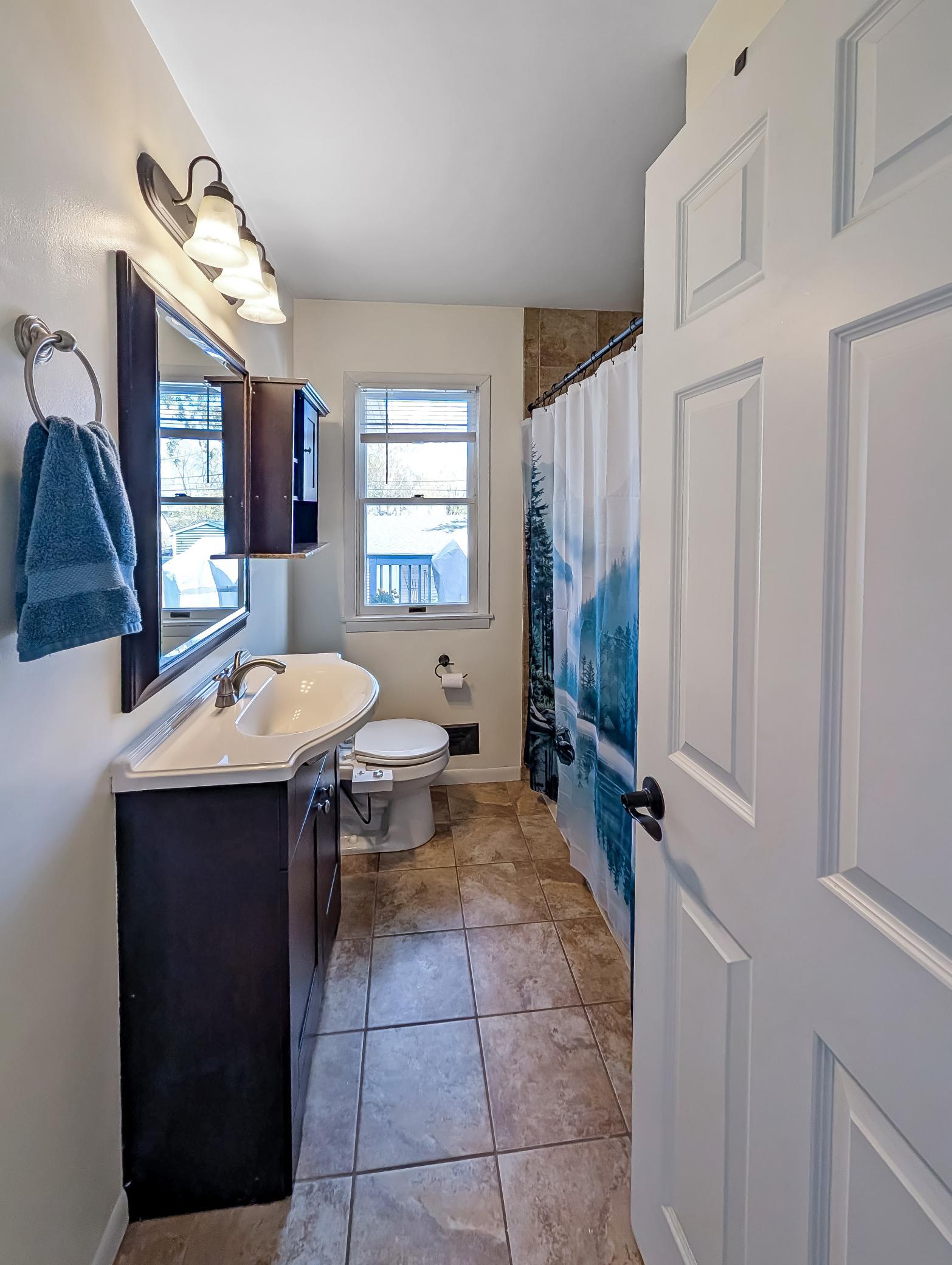 Main level full bath!