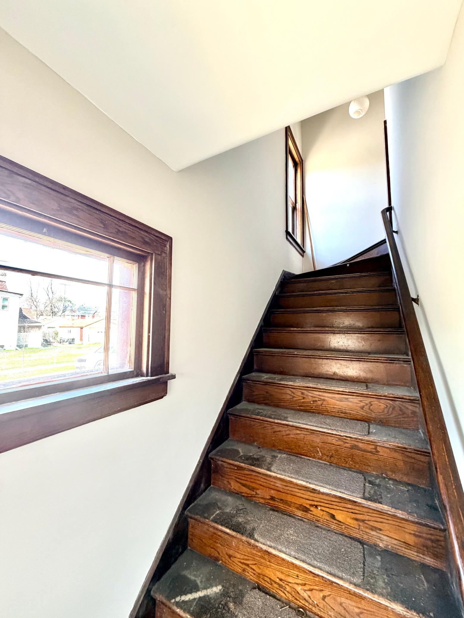 Spacious Entrance