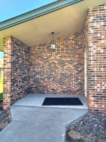 308 S 1st St, Luck - G.jpg