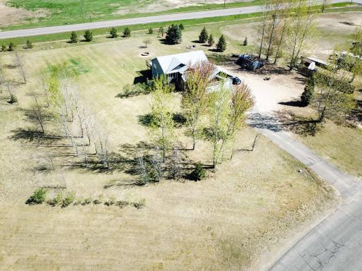 Lots of space to play, garden & entertain!