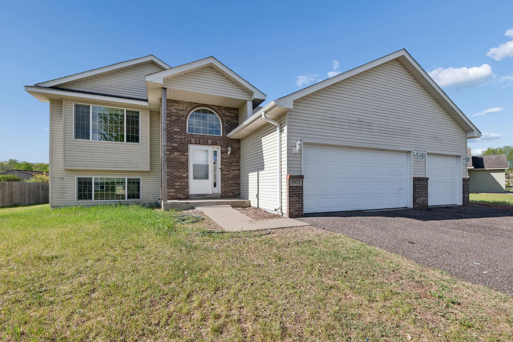 Welcome to 603 Hckory St SW!