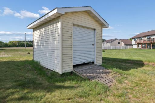 603 Hickory Street SW, Isanti, MN 55040