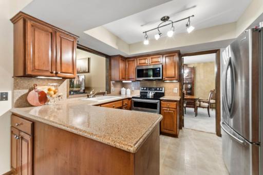 10725 34th Avenue N, Minneapolis, MN 55441