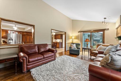 10725 34th Avenue N, Minneapolis, MN 55441