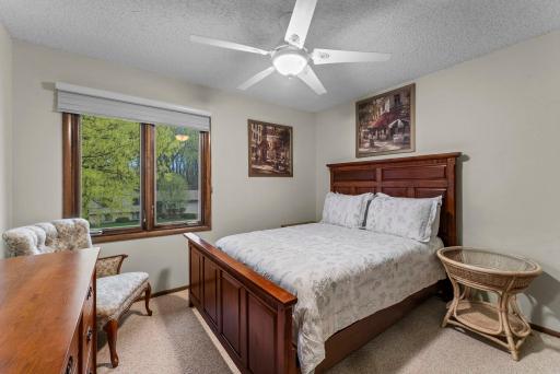 10725 34th Avenue N, Minneapolis, MN 55441