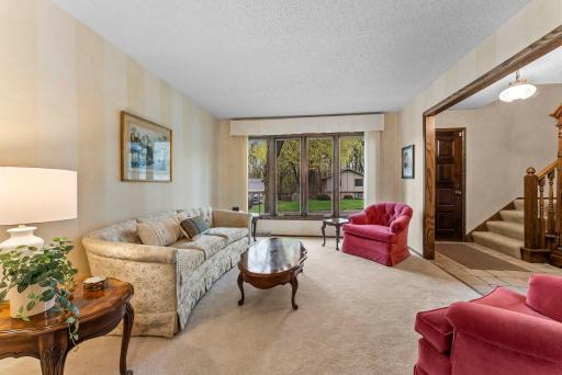 10725 34th Avenue N, Minneapolis, MN 55441