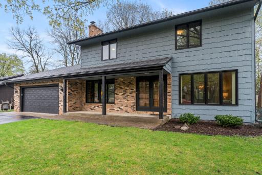 10725 34th Avenue N, Minneapolis, MN 55441