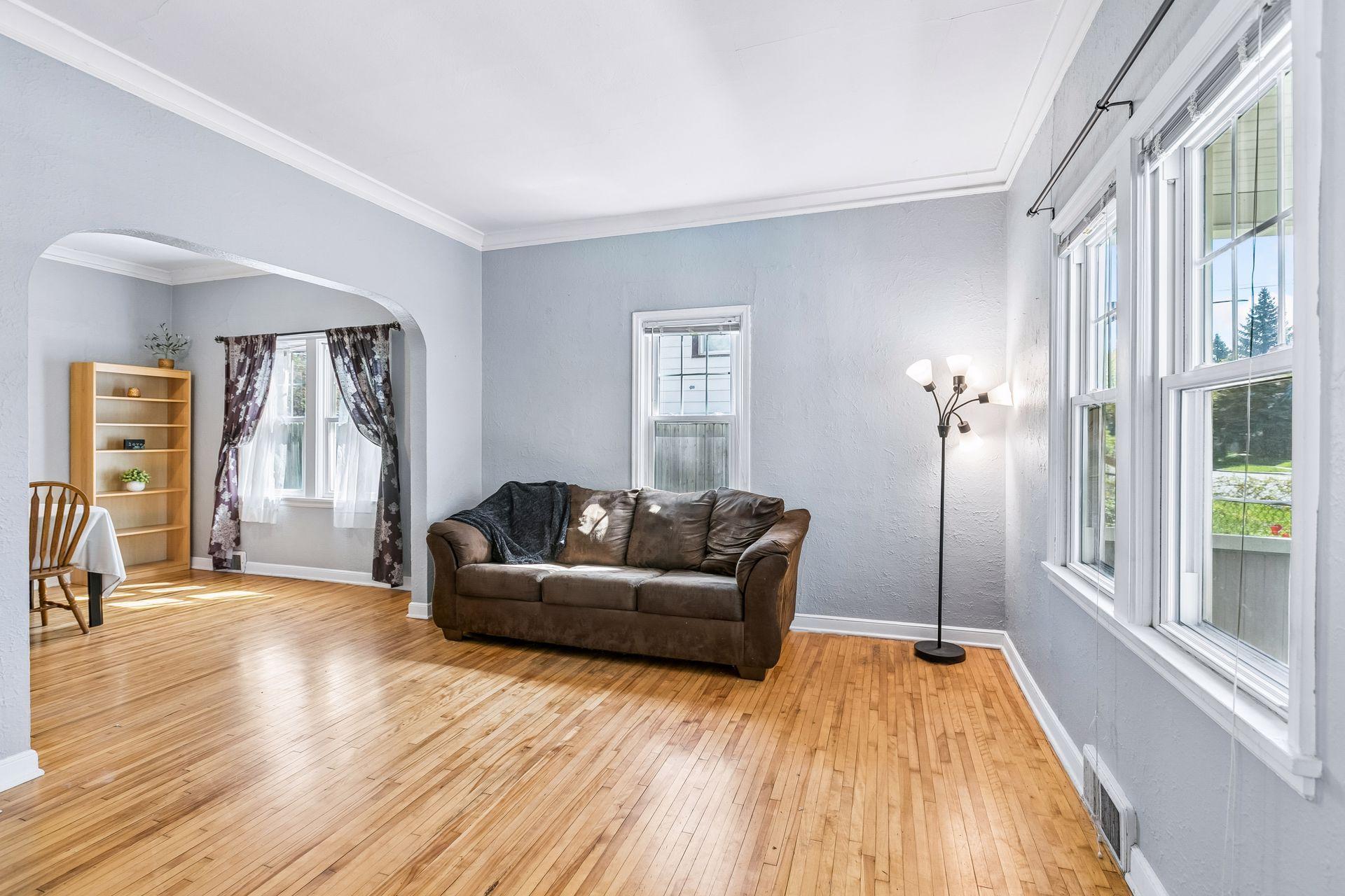 1505 Sherburne Avenue - Livingroom.jpg