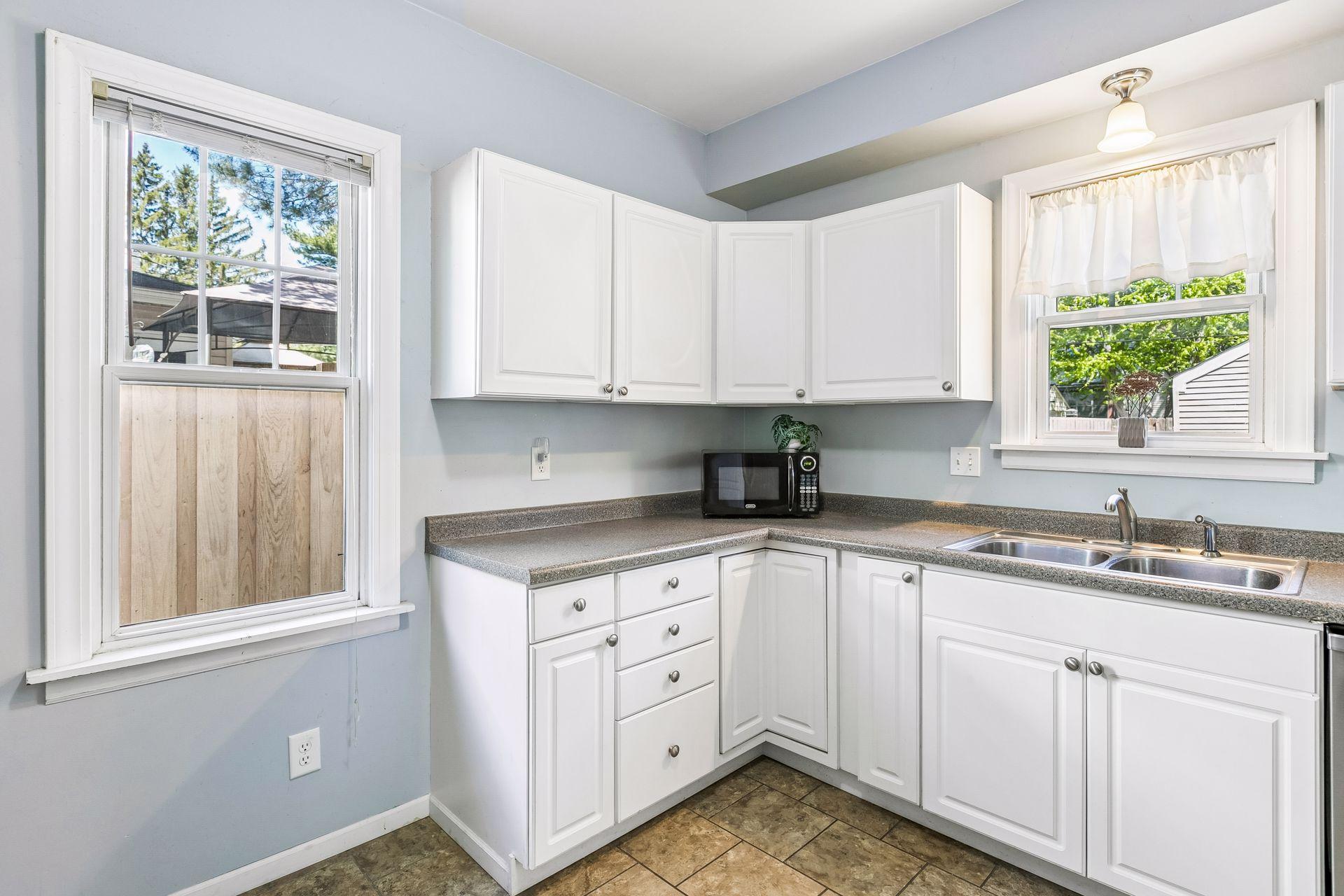 1505 Sherburne Avenue - Kitchen1.jpg