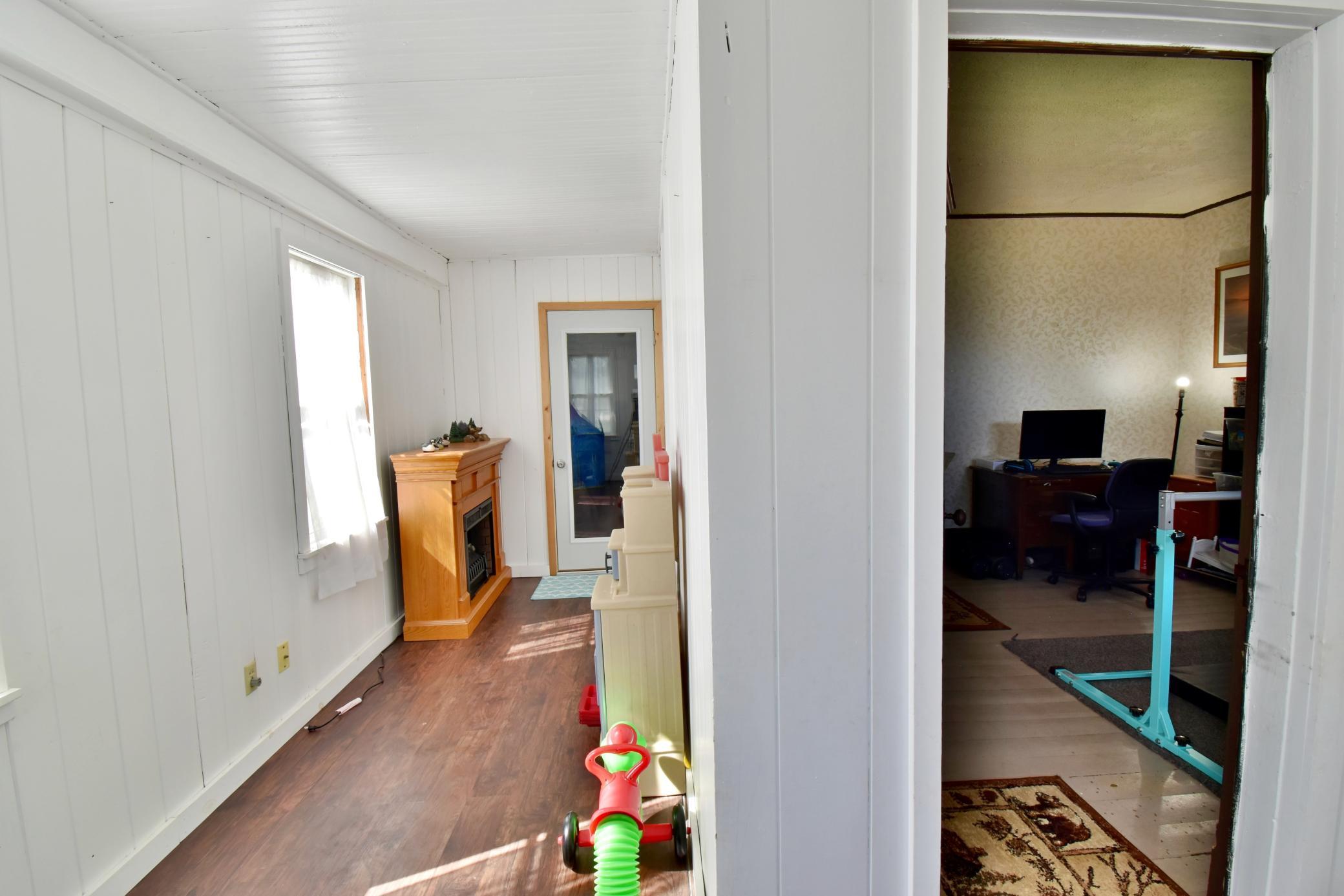 3 Season Porch/Front entrance