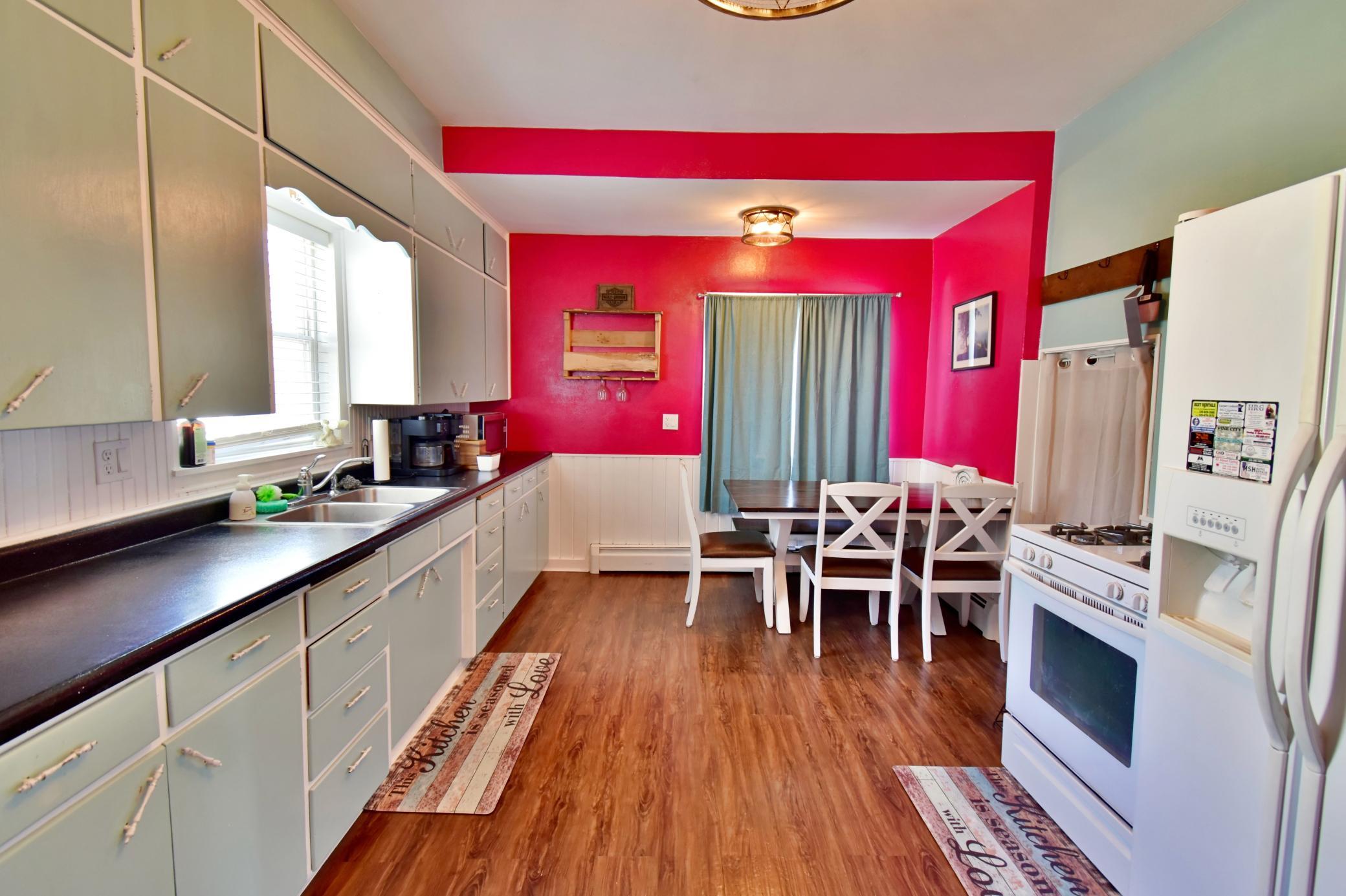 Kitchen/Eat in Kitchen