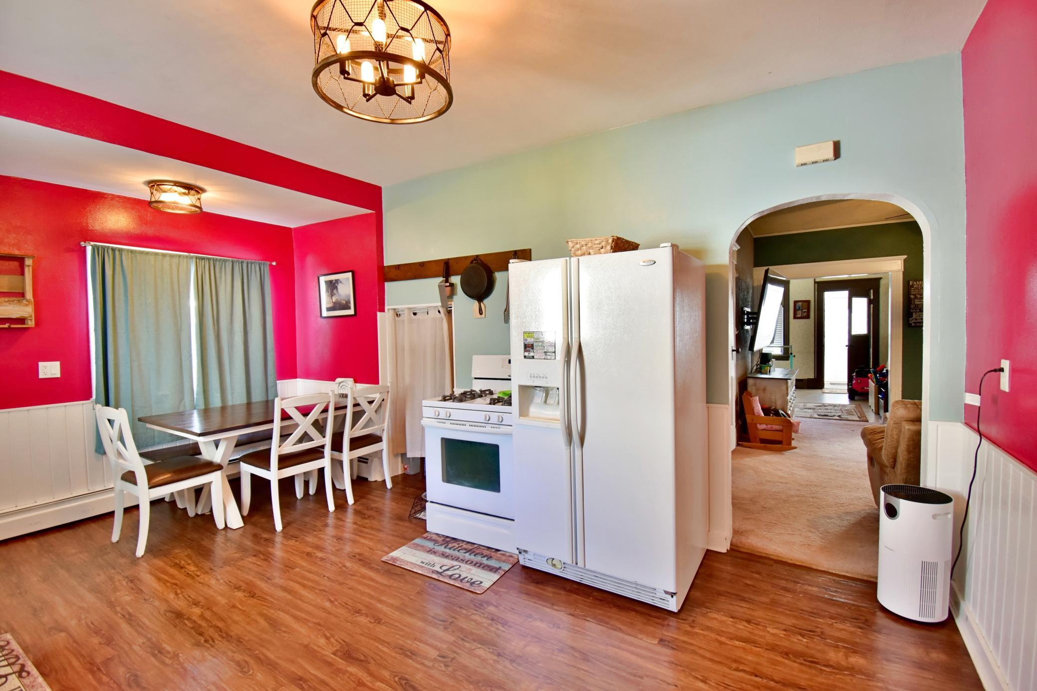 Kitchen/Eat in Kitchen