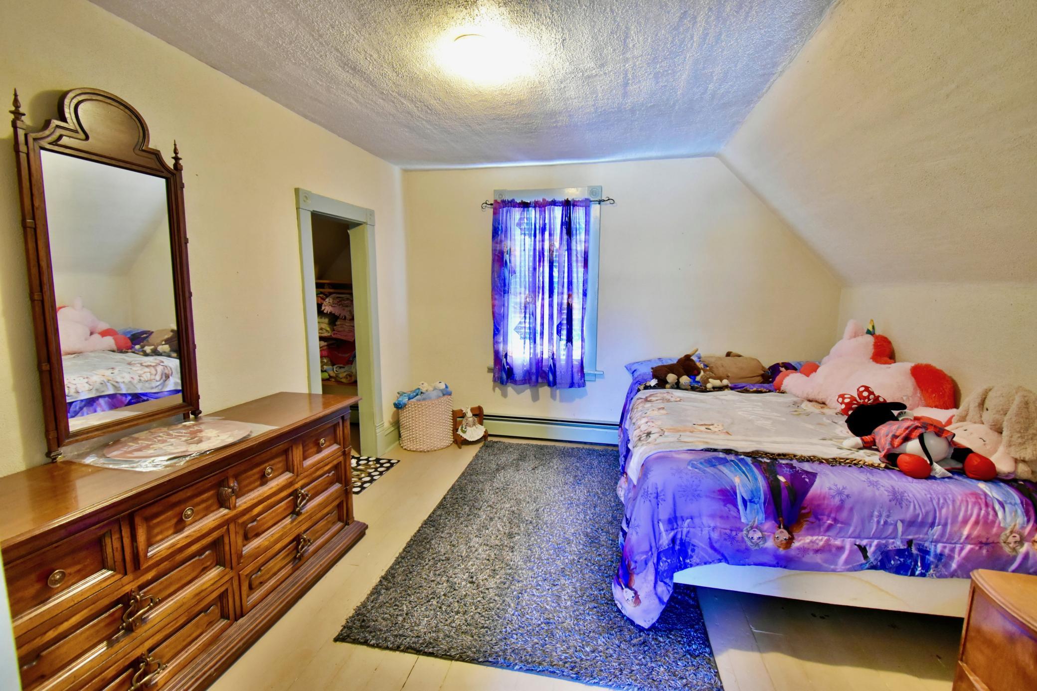 Upper Level - Bedroom 2