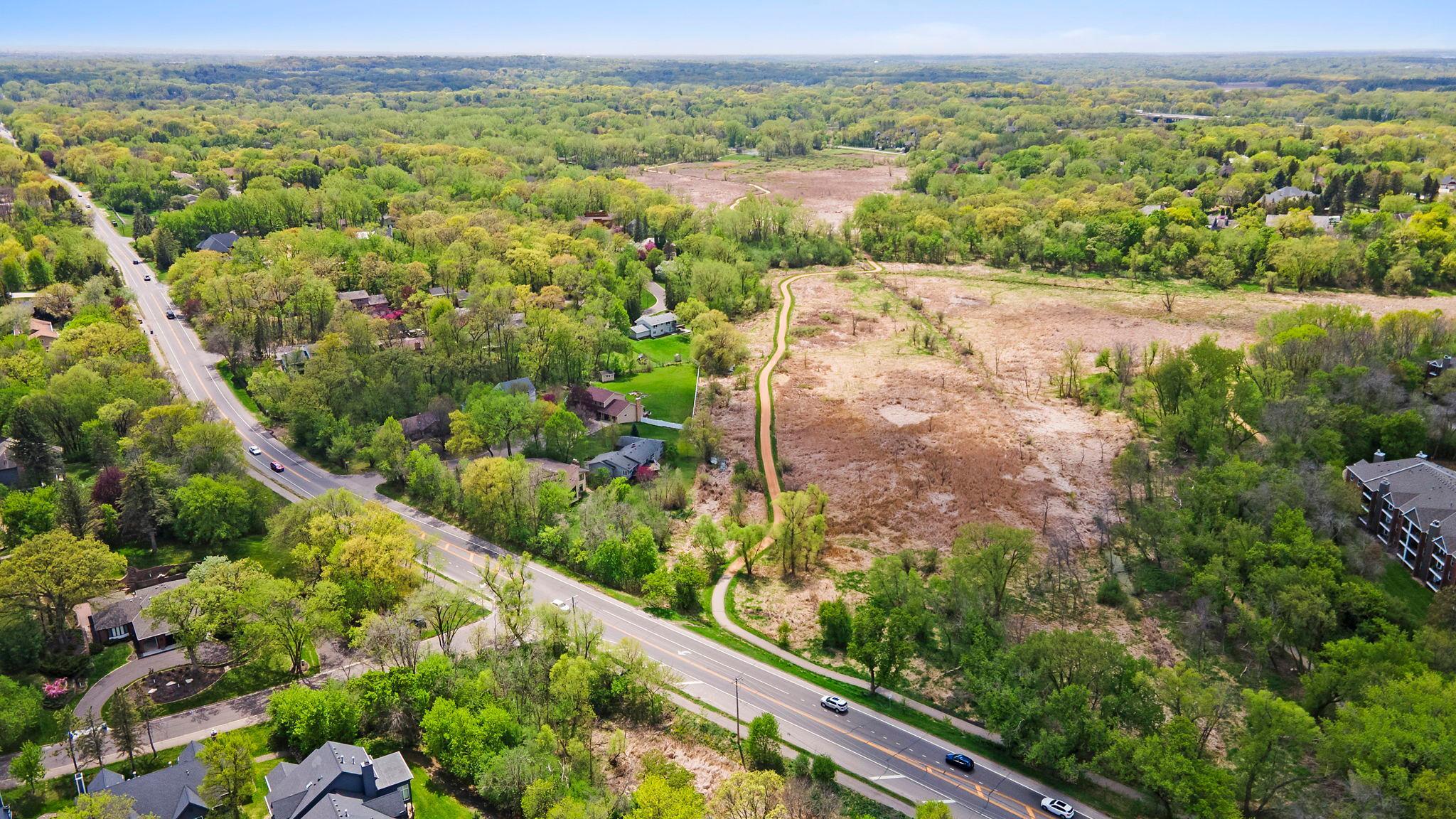 Awesome location within walking distance to Ridgedale Mall, Target, YMCA, grocery shopping at Whole Foods, Minnetonka Twp Loops Trails Corridor, and so much more!